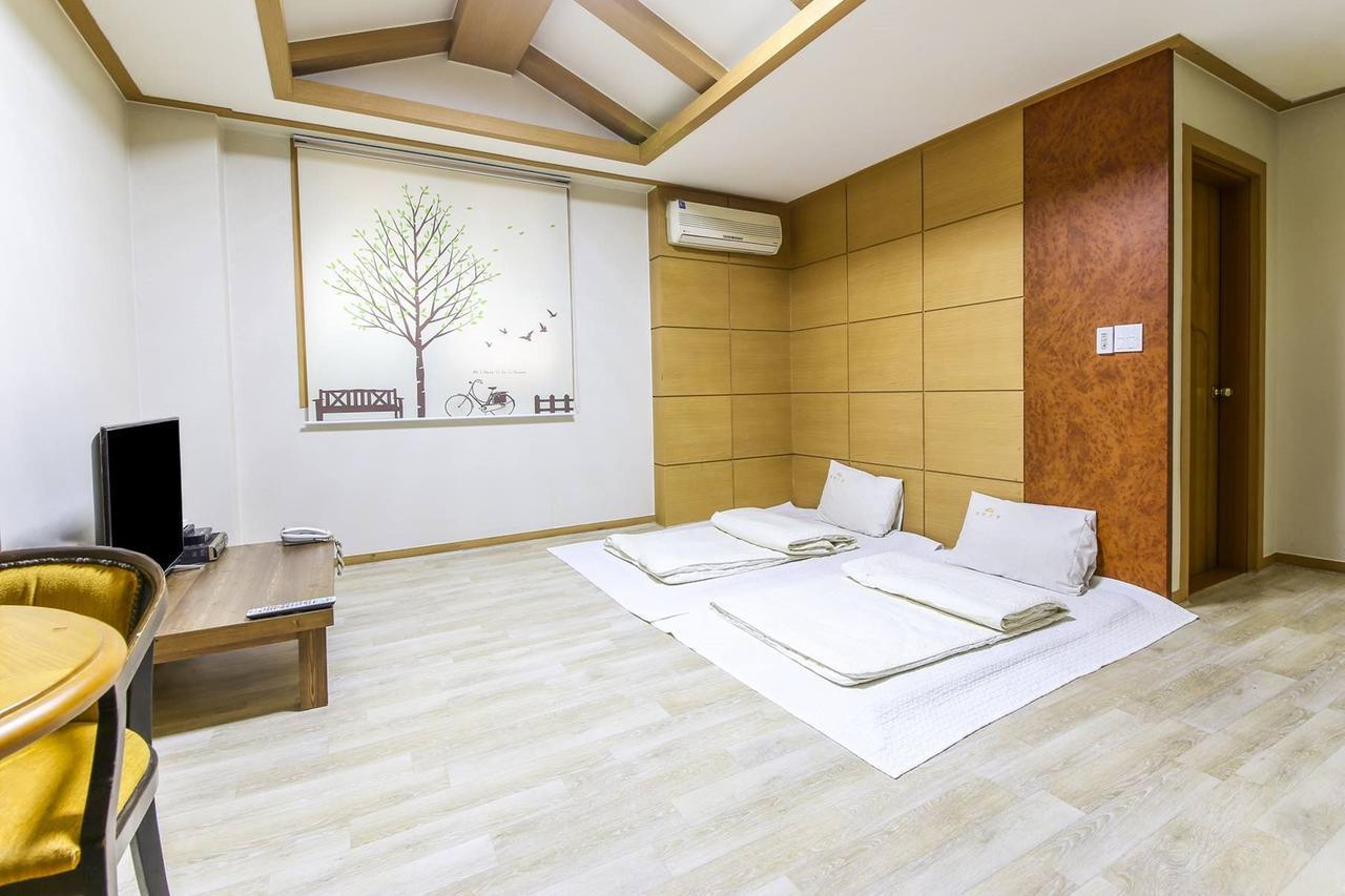Theme Motel Mokpo Exterior foto